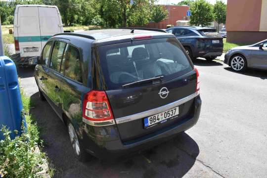 Osobní automobil Opel Zafira